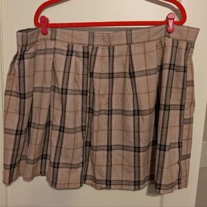 Shein 4XL Plaid Beige and Black Women's Skirt